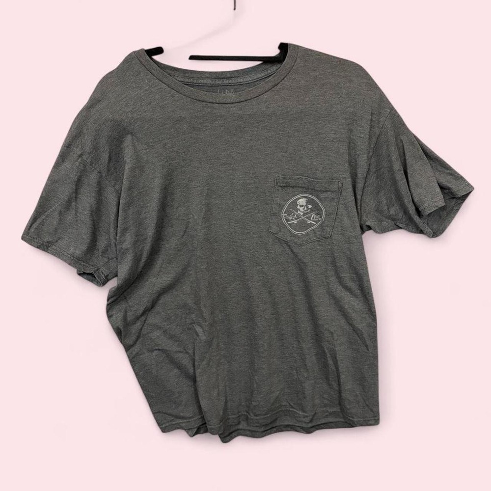 Salt Life Mens Large Charcoal Gray Skull Fishing Pocket Graphic T-Shirt L